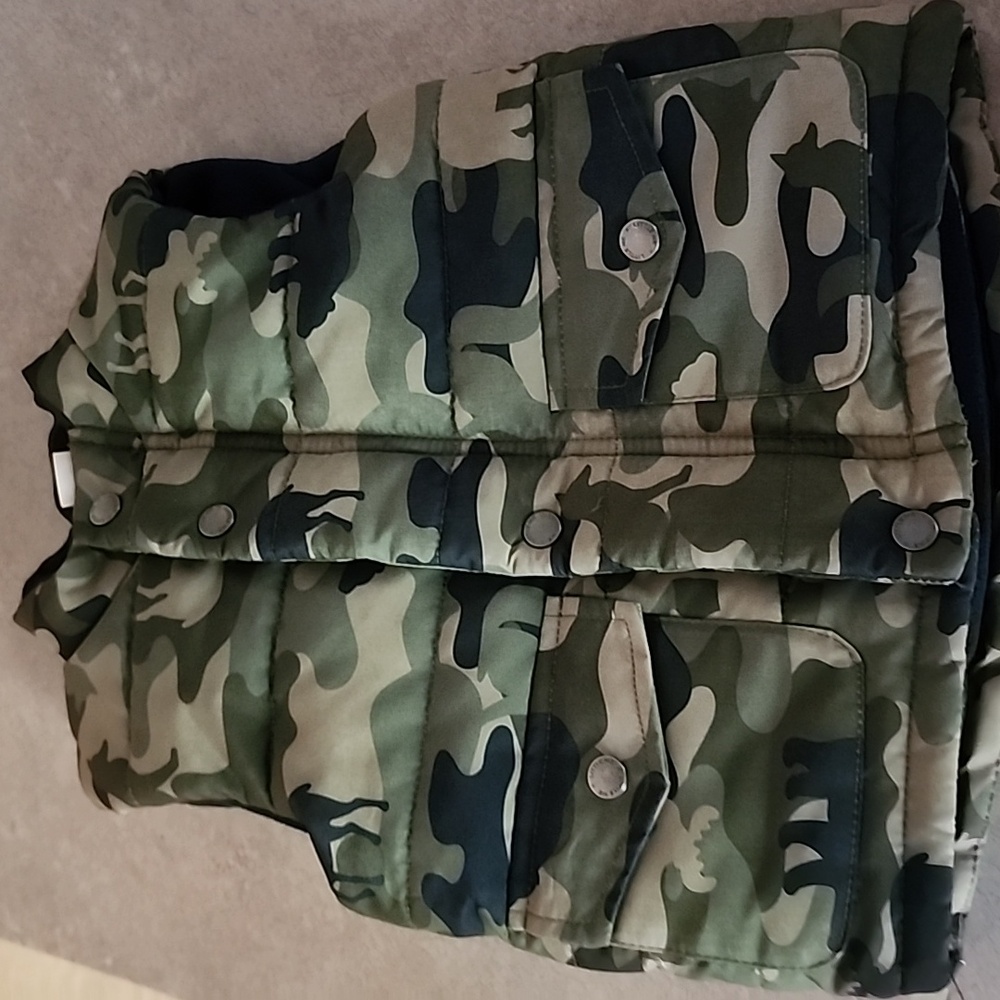 LITTLE ME Sleeveless Camo Animal Motif Puffer Vest Size 18 months